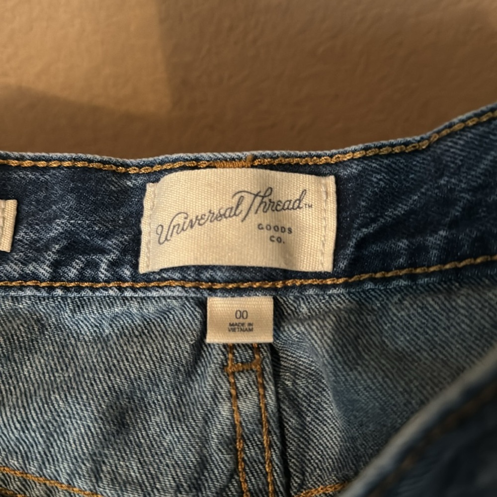 Universal Thread Size 00 Jeans - image 3